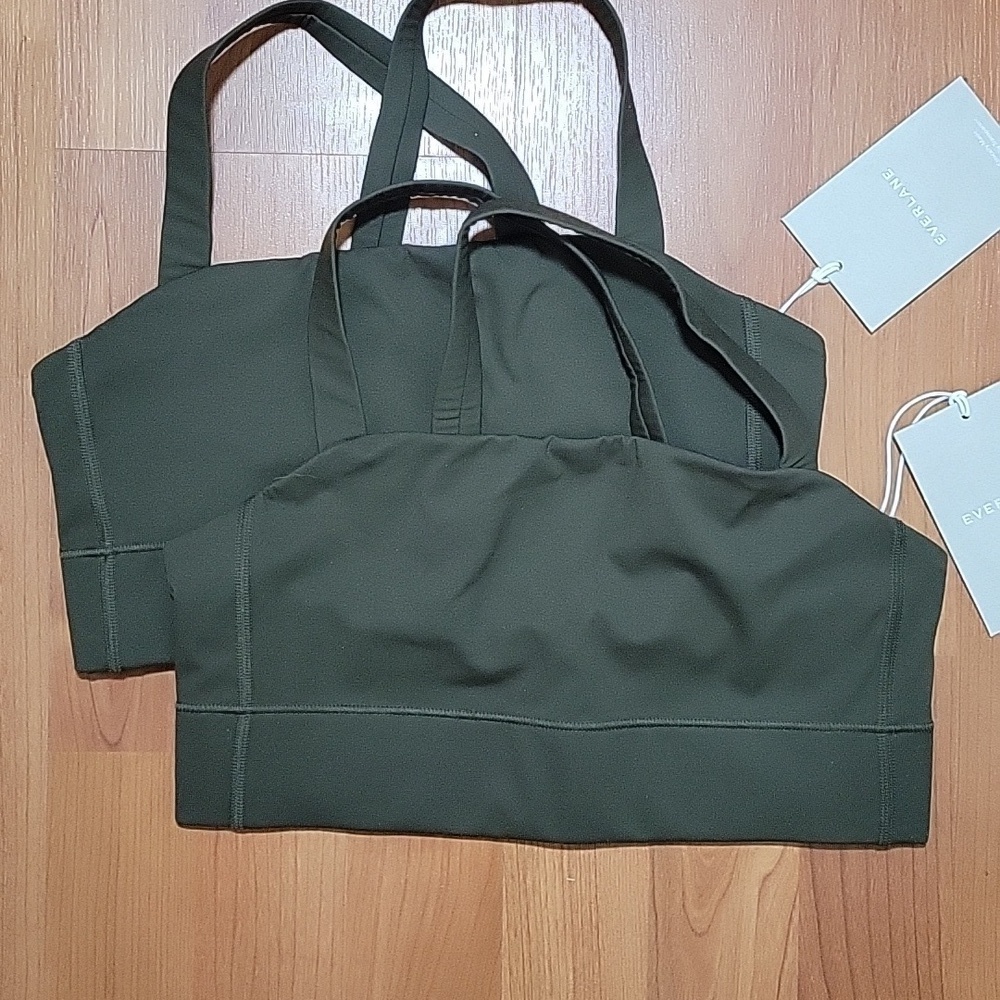 Everlane The Perform Cropped Top in Dark Forest - Picture 6 of 12